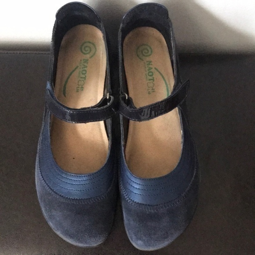 Women Naot Mary Jane  shoes Made in Israel Size 41. Blue used